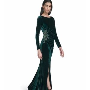 Eliza J Stunning Emerald Green Velvet Long-Sleeve Evening Gown